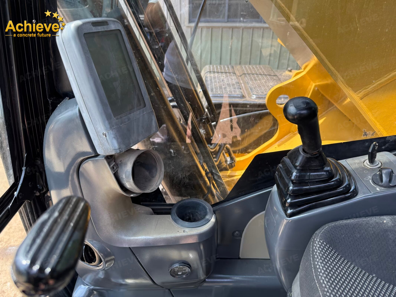 Crawler excavator CATERPILLAR 【ACHIEVE】TOP CONDITION!!! CAT 320D tracked excavator: picture 29