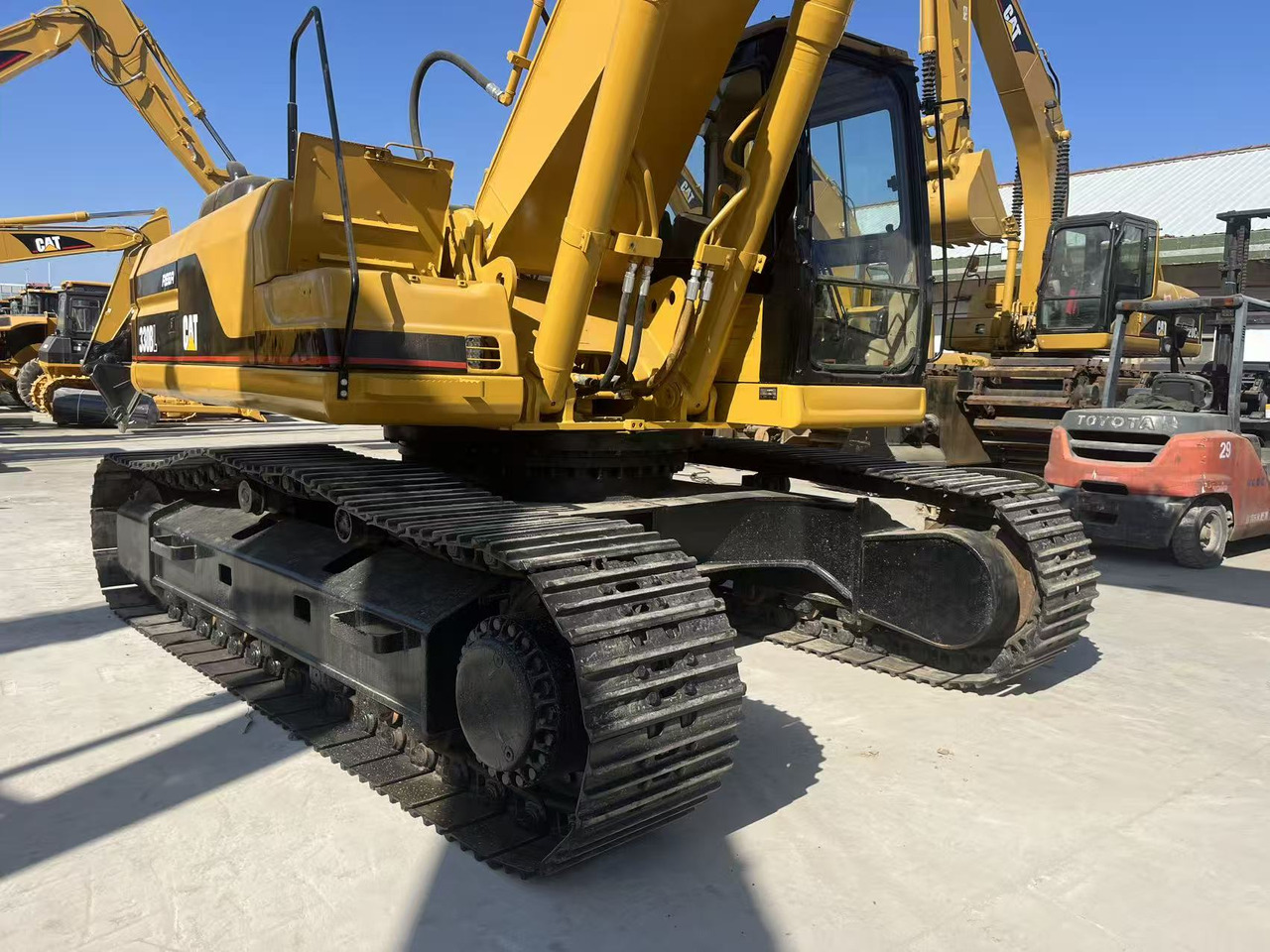 CATERPILLAR 30T Used Excavator Original Caterpillar CAT 330BL for Sale - Crawler excavator: picture 3 CATERPILLAR 30T Used Excavator Original Caterpillar CAT 330BL for Sale - Crawler excavator: picture 3
