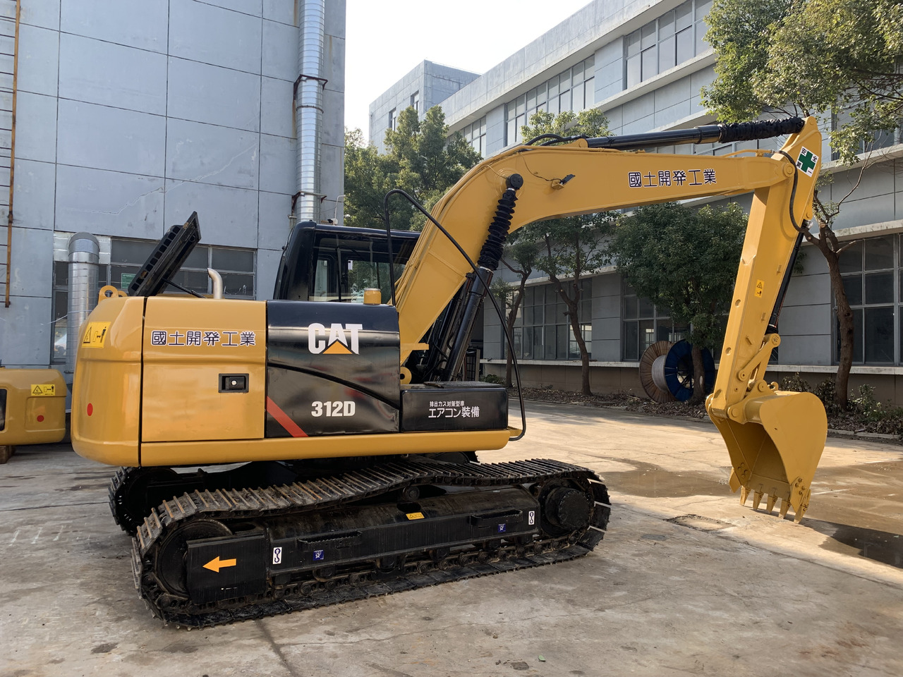Caterpillar 12 ton Excavator Used Condition CAT 312D Good Price - Crawler excavator: picture 1 Caterpillar 12 ton Excavator Used Condition CAT 312D Good Price - Crawler excavator: picture 1