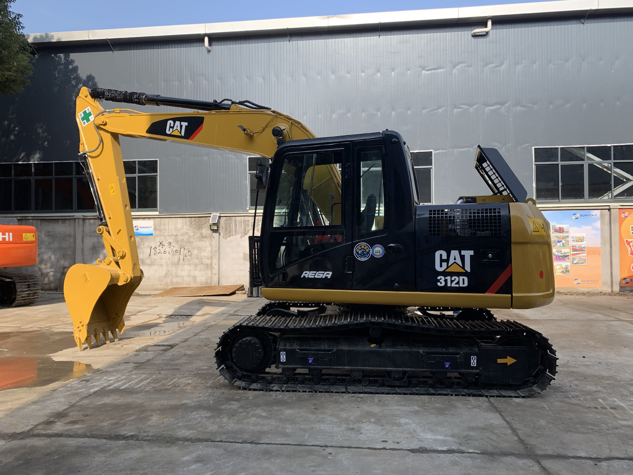 Caterpillar 12 ton Excavator Used Condition CAT 312D Good Price - Crawler excavator: picture 2 Caterpillar 12 ton Excavator Used Condition CAT 312D Good Price - Crawler excavator: picture 2