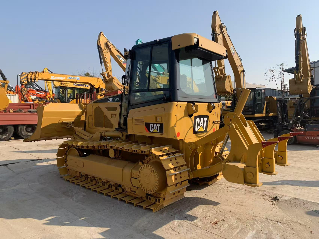 Caterpillar Bulldozer CAT D5G, D5K Good Price Japan Origin Tractor - Bulldozer: picture 3 Caterpillar Bulldozer CAT D5G, D5K Good Price Japan Origin Tractor - Bulldozer: picture 3