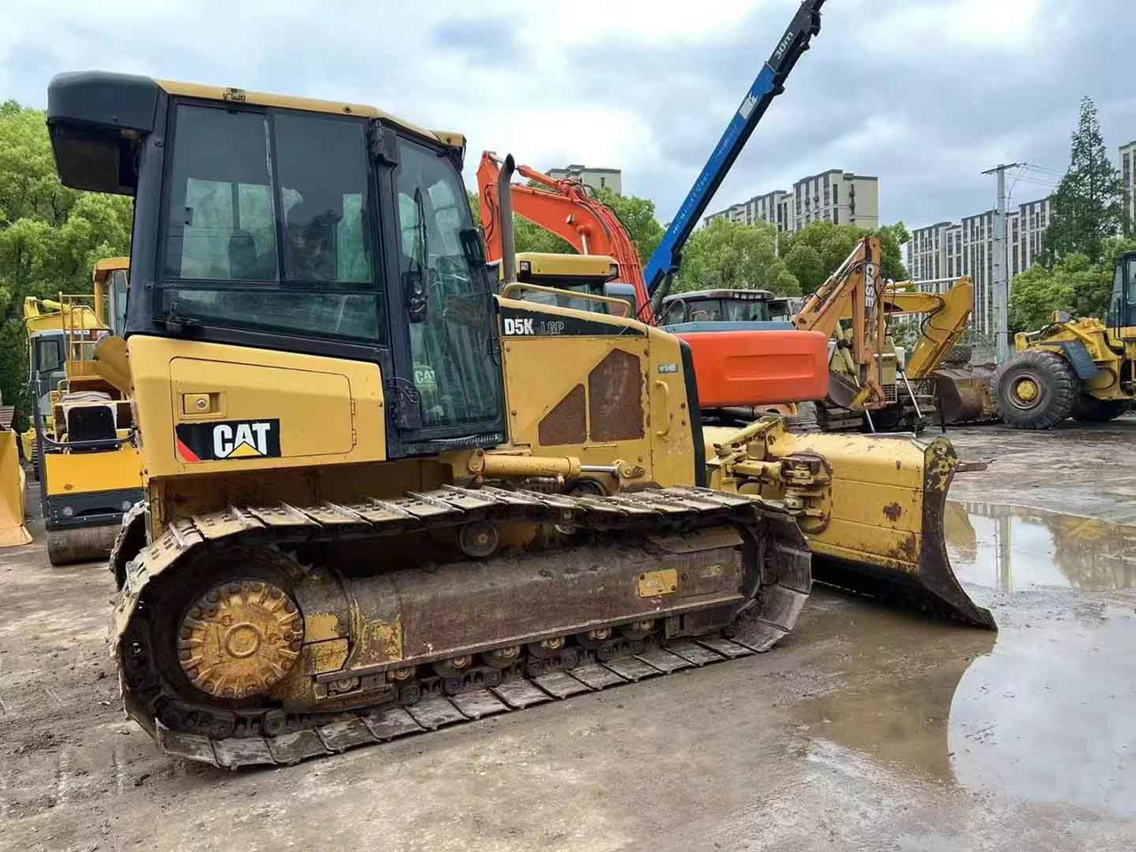 Caterpillar Bulldozer Used Condition CAT D5K LGP Original Color - Bulldozer: picture 2 Caterpillar Bulldozer Used Condition CAT D5K LGP Original Color - Bulldozer: picture 2