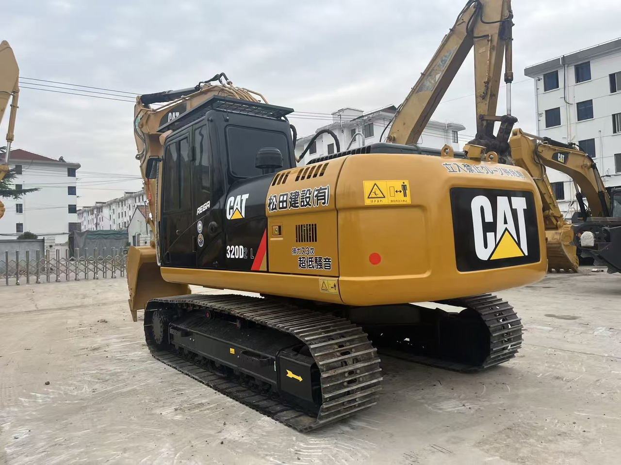 Caterpillar CAT 320D2L Used Excavator with Engine C6.4/C7.1 - Crawler excavator: picture 2 Caterpillar CAT 320D2L Used Excavator with Engine C6.4/C7.1 - Crawler excavator: picture 2