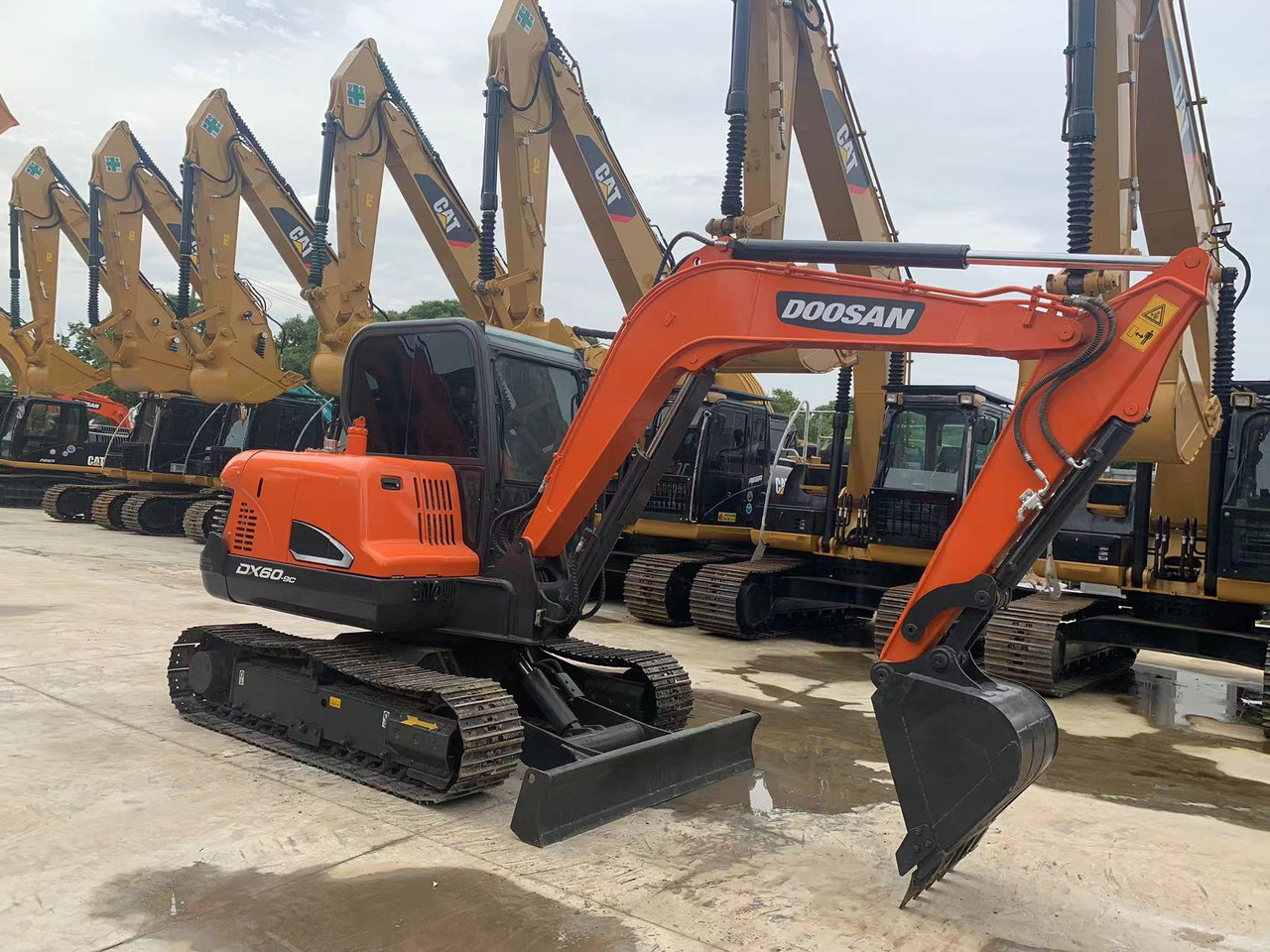 Doosan Used Doosan DX60 Mini Excavator – 6 Ton, 53 HP, 0.21m³ Bucket, Yanmar Engine - Crawler excavator: picture 3 Doosan Used Doosan DX60 Mini Excavator – 6 Ton, 53 HP, 0.21m³ Bucket, Yanmar Engine - Crawler excavator: picture 3