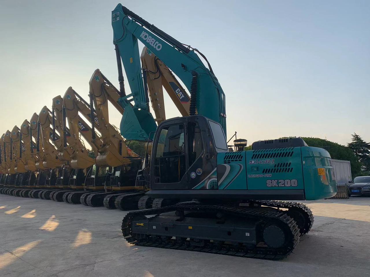 Kobelco Secondhand Excavator SK200 Cheap price - Crawler excavator: picture 1 Kobelco Secondhand Excavator SK200 Cheap price - Crawler excavator: picture 1