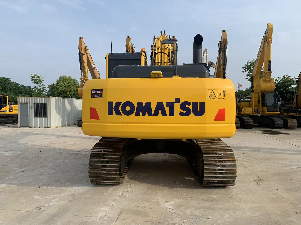Komatsu 20 ton Excavator PC200-7, PC200-8 with Hydraulic Hammer - Crawler excavator: picture 5 Komatsu 20 ton Excavator PC200-7, PC200-8 with Hydraulic Hammer - Crawler excavator: picture 5