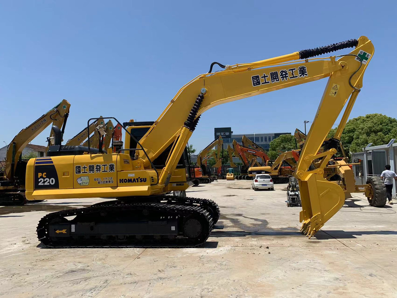 Komatsu Excavator PC220 Good Condition 22 ton Digger - Crawler excavator: picture 2 Komatsu Excavator PC220 Good Condition 22 ton Digger - Crawler excavator: picture 2