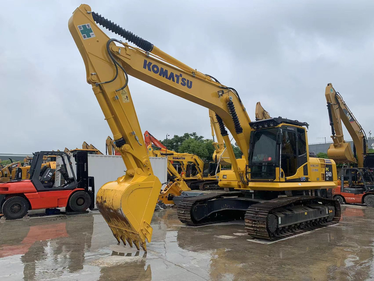 Komatsu Excavator PC240 Secondhand Japanse Construction Machinery - Crawler excavator: picture 4 Komatsu Excavator PC240 Secondhand Japanse Construction Machinery - Crawler excavator: picture 4