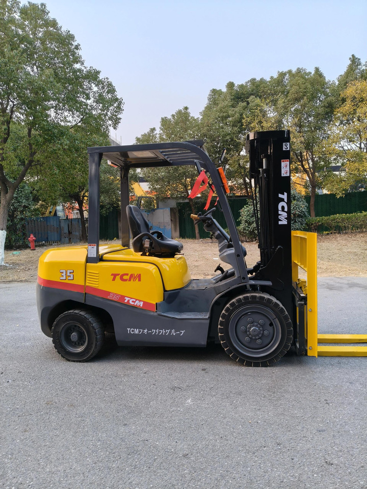 TCM FD35, FD30 Forklift with ISUZU Engine - Diesel forklift: picture 5 TCM FD35, FD30 Forklift with ISUZU Engine - Diesel forklift: picture 5