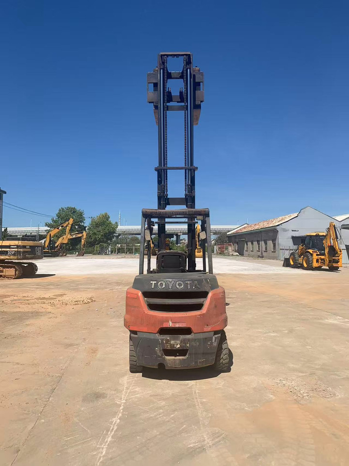 Toyota Forklift 5 ton Diesel Forklift FD50 with 5m High Mast - Diesel forklift: picture 5 Toyota Forklift 5 ton Diesel Forklift FD50 with 5m High Mast - Diesel forklift: picture 5