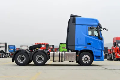 Left Hand Drive Tractor Head 6X4 Dongfeng 660HP Truck - Tractor unit: picture 1 Left Hand Drive Tractor Head 6X4 Dongfeng 660HP Truck - Tractor unit: picture 1