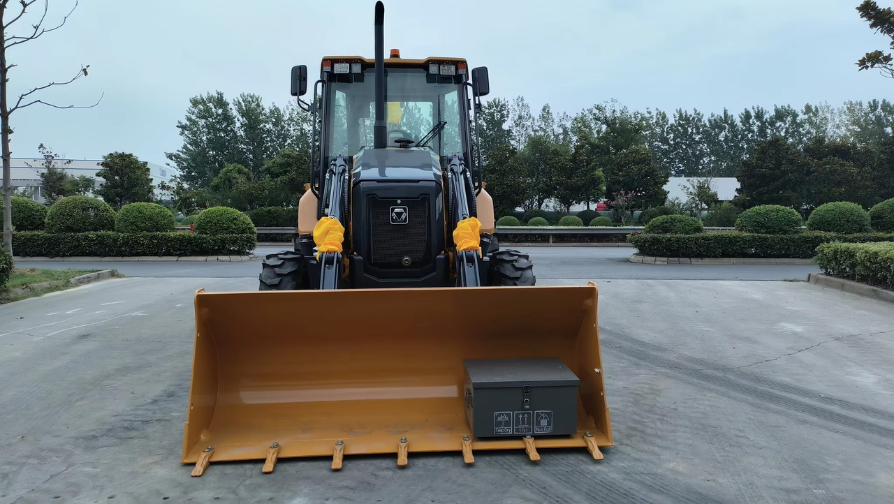 XCMG 2026 Year New XCMG XC8-2570 Backhoe Loader – 74 kW, 1.0m³ Bucket, 4.4m Dig Depth, 2.5 Ton Rated Load - Backhoe loader: picture 4 XCMG 2026 Year New XCMG XC8-2570 Backhoe Loader – 74 kW, 1.0m³ Bucket, 4.4m Dig Depth, 2.5 Ton Rated Load - Backhoe loader: picture 4