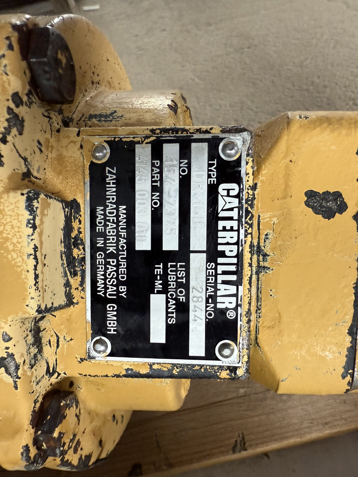 CATERPILLAR DR140 - Swing motor for Mini excavator: picture 5 CATERPILLAR DR140 - Swing motor for Mini excavator: picture 5