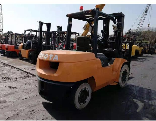 2016 Toyota 7FD50 - Forklift: picture 1 2016 Toyota 7FD50 - Forklift: picture 1