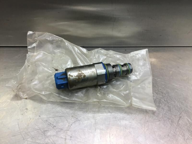 Liebherr 3/2 Way Valve - Engine mount: picture 1 Liebherr 3/2 Way Valve - Engine mount: picture 1