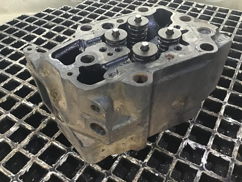 Liebherr Cylinderhead - Cylinder block: picture 2 Liebherr Cylinderhead - Cylinder block: picture 2