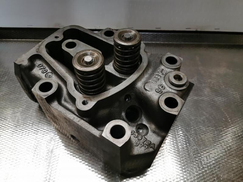 Liebherr Cylinderhead - Cylinder block: picture 3 Liebherr Cylinderhead - Cylinder block: picture 3