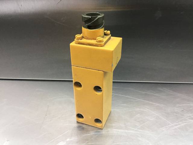 Liebherr Differential Pressure Switch - Engine and parts: picture 1 Liebherr Differential Pressure Switch - Engine and parts: picture 1