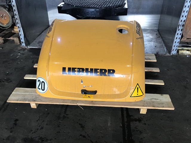 Liebherr Engine Hood - Hood: picture 1 Liebherr Engine Hood - Hood: picture 1