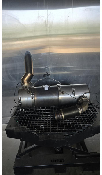 Exhaust pipe Liebherr Exhaust System: picture 1