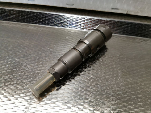 Liebherr Injector Nozzle - Fuel filter: picture 1 Liebherr Injector Nozzle - Fuel filter: picture 1