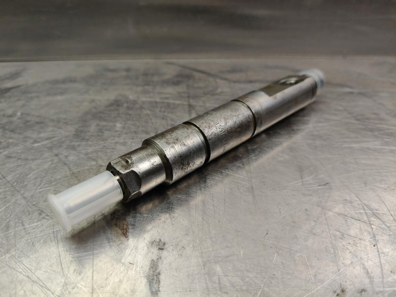 Liebherr Injector nozzle 632 A1 Gerev - Fuel filter: picture 1 Liebherr Injector nozzle 632 A1 Gerev - Fuel filter: picture 1