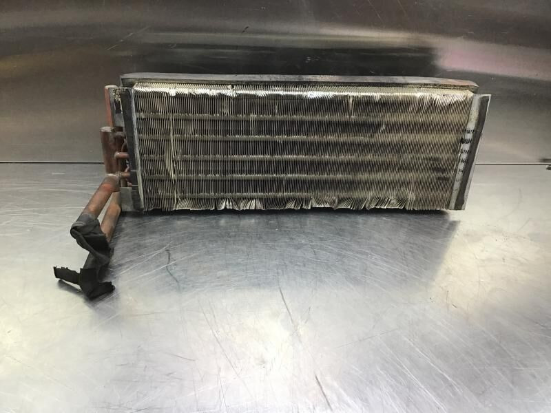 Liebherr L524 / L538 / L512 / L534 - Radiator: picture 1 Liebherr L524 / L538 / L512 / L534 - Radiator: picture 1