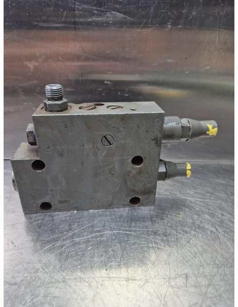 Liebherr - Hydraulics: picture 1 Liebherr - Hydraulics: picture 1