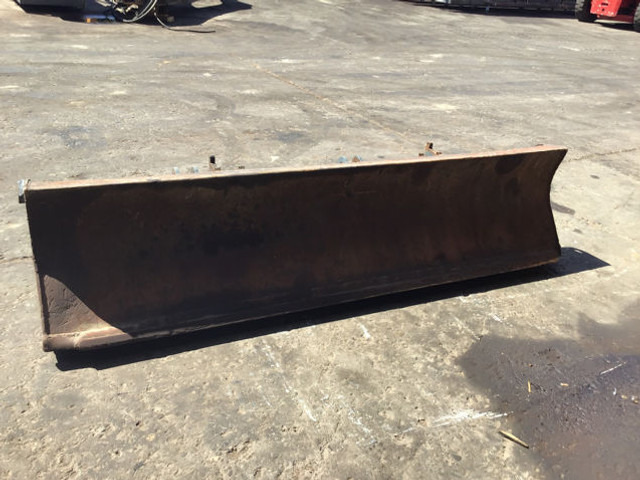 Liebherr - Snow plough: picture 1 Liebherr - Snow plough: picture 1