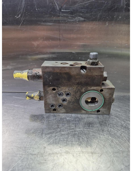 Liebherr - Hydraulics: picture 2 Liebherr - Hydraulics: picture 2