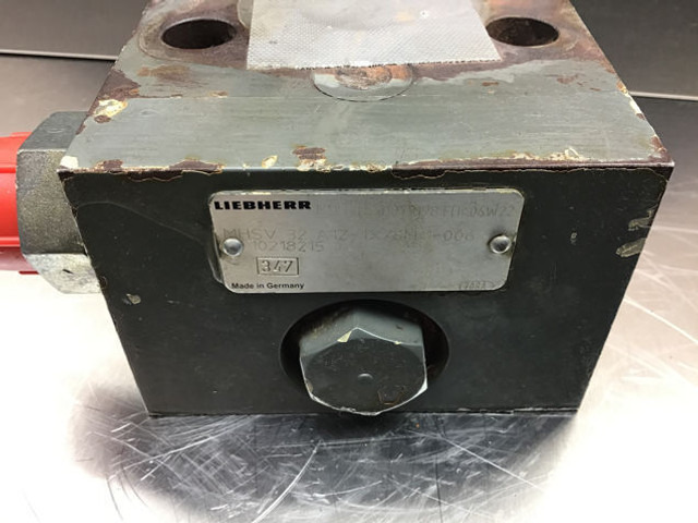 Liebherr Non Return Valve - Engine and parts: picture 3 Liebherr Non Return Valve - Engine and parts: picture 3