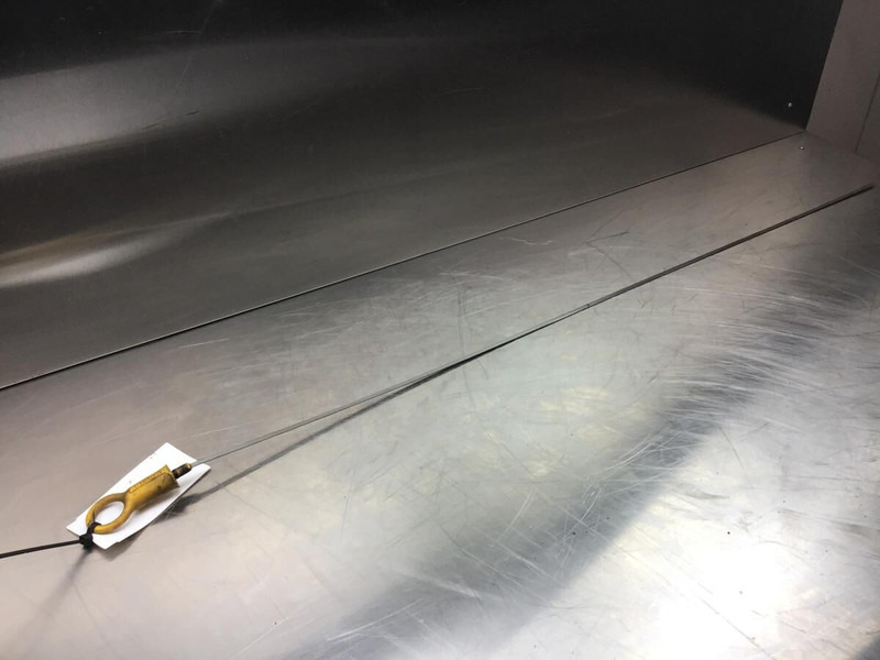 Liebherr Oil Dipstick - Oil pump: picture 1 Liebherr Oil Dipstick - Oil pump: picture 1