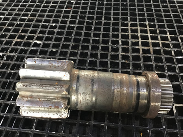 Liebherr Output Shaft - Hydraulics: picture 1 Liebherr Output Shaft - Hydraulics: picture 1