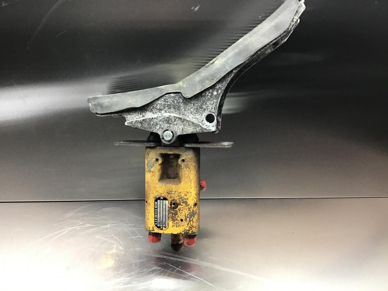 Liebherr Pilot Control Unit - Pedal: picture 1 Liebherr Pilot Control Unit - Pedal: picture 1