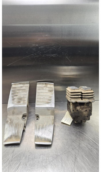 Liebherr Pilot Control Unit - ECU: picture 1 Liebherr Pilot Control Unit - ECU: picture 1