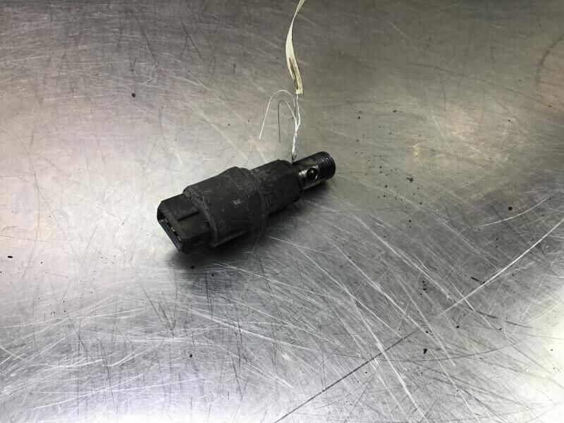 Liebherr Pressure Transmitter - Sensor: picture 1 Liebherr Pressure Transmitter - Sensor: picture 1