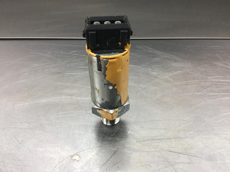 Liebherr Pressure Transmitter - Sensor: picture 1 Liebherr Pressure Transmitter - Sensor: picture 1