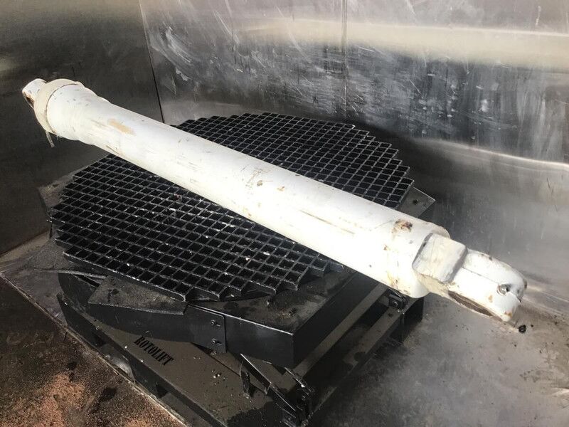 Liebherr R914B / A914 Li / A934 Li / A934B Li / A914B Li / R914 / R924 / R924 COMPACT / R934 / R934B - Hydraulic cylinder: picture 1 Liebherr R914B / A914 Li / A934 Li / A934B Li / A914B Li / R914 / R924 / R924 COMPACT / R934 / R934B - Hydraulic cylinder: picture 1