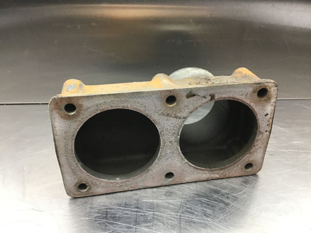 Cooling system Liebherr Thermostat Housing: picture 7