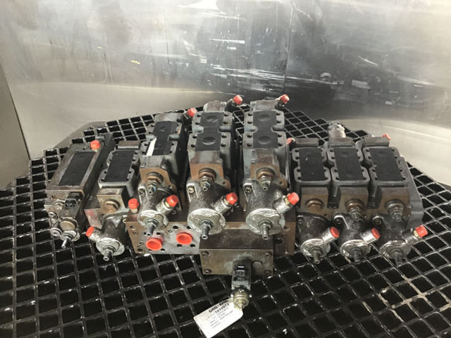 Valve Liebherr Valveblock: picture 1