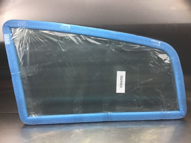 Liebherr Window Glass - Window and parts: picture 2 Liebherr Window Glass - Window and parts: picture 2