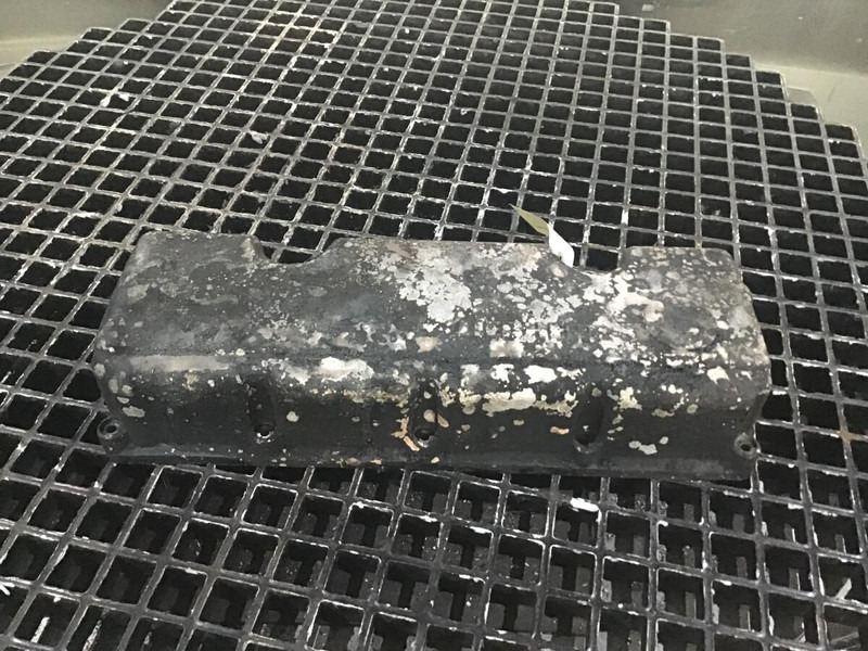 Liebherr cylinderhead cover - Engine and parts: picture 1 Liebherr cylinderhead cover - Engine and parts: picture 1