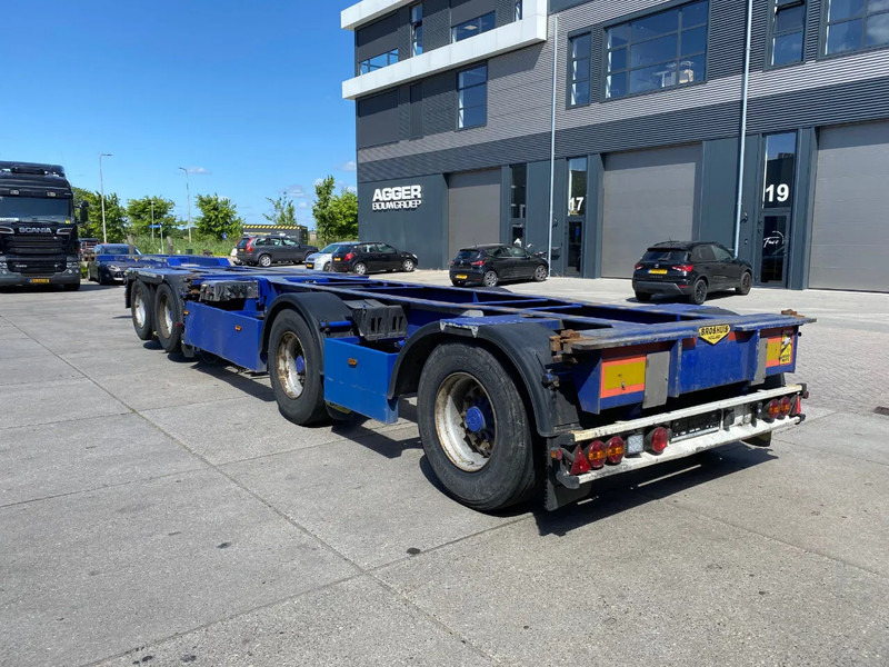 Broshuis 2Connect 2AKCC / 4 Axles / 3x Steering Axle / 2x Lift Axle - Container transporter/ Swap body semi-trailer: picture 3 Broshuis 2Connect 2AKCC / 4 Axles / 3x Steering Axle / 2x Lift Axle - Container transporter/ Swap body semi-trailer: picture 3