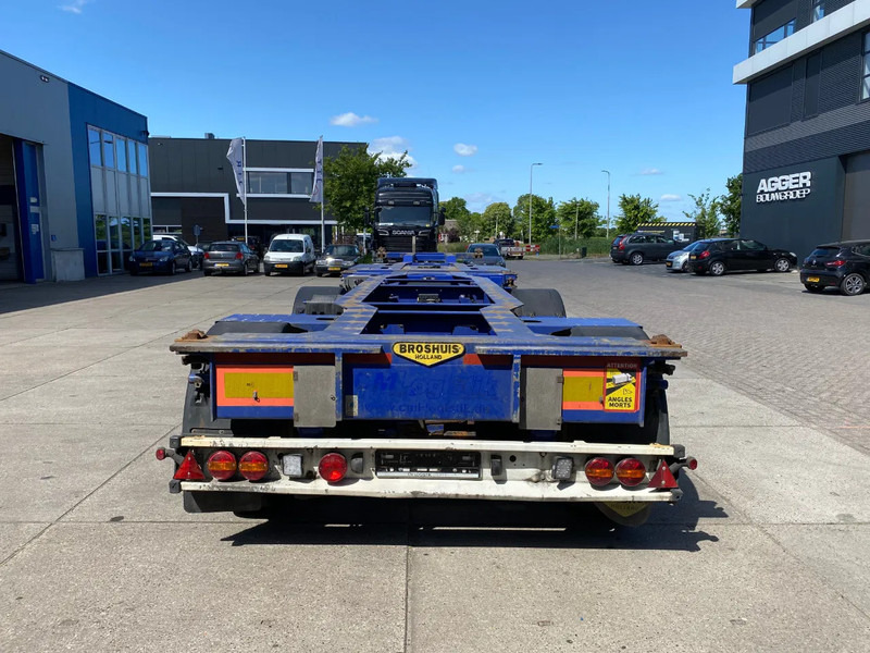 Broshuis 2Connect 2AKCC / 4 Axles / 3x Steering Axle / 2x Lift Axle - Container transporter/ Swap body semi-trailer: picture 2 Broshuis 2Connect 2AKCC / 4 Axles / 3x Steering Axle / 2x Lift Axle - Container transporter/ Swap body semi-trailer: picture 2