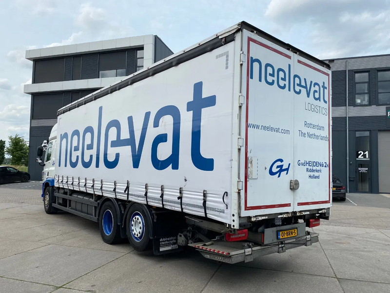 DAF CF 370 SSC / 6x2/4 / Boorden / Stand Airco - Curtainsider truck: picture 4 DAF CF 370 SSC / 6x2/4 / Boorden / Stand Airco - Curtainsider truck: picture 4
