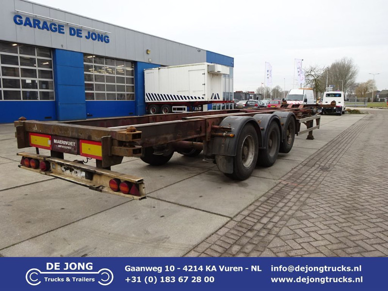 Renders ROC 12.27 Container Chassis / SAF + DRUM / Lift Axle - Container transporter/ Swap body semi-trailer: picture 1 Renders ROC 12.27 Container Chassis / SAF + DRUM / Lift Axle - Container transporter/ Swap body semi-trailer: picture 1