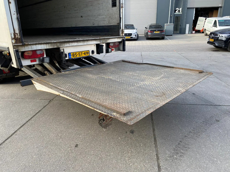 Box truck Scania P310 Frigo Closed Box / Euro 4 / Semi- Automatic: picture 11