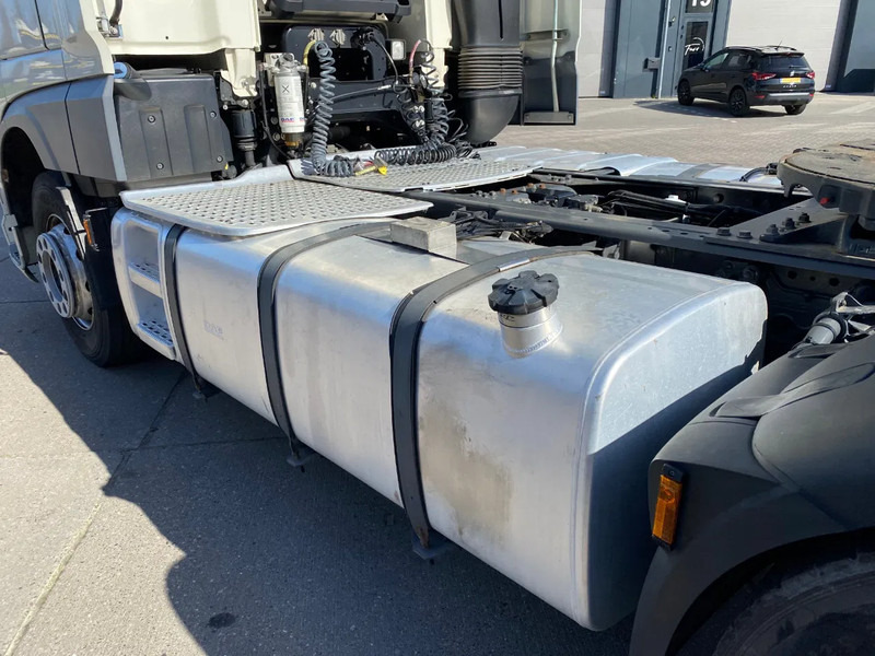 Tractor unit DAF XF 106.460 SSC / Retarder / 2x Tank: picture 11