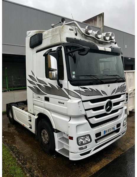 Mercedes-Benz Actros 1844 Retarder + Full Spoiler - Tractor unit: picture 2 Mercedes-Benz Actros 1844 Retarder + Full Spoiler - Tractor unit: picture 2