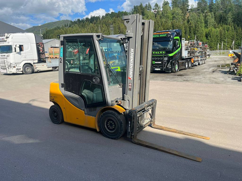 Jungheinrich DFG 425 S - Diesel forklift: picture 2 Jungheinrich DFG 425 S - Diesel forklift: picture 2
